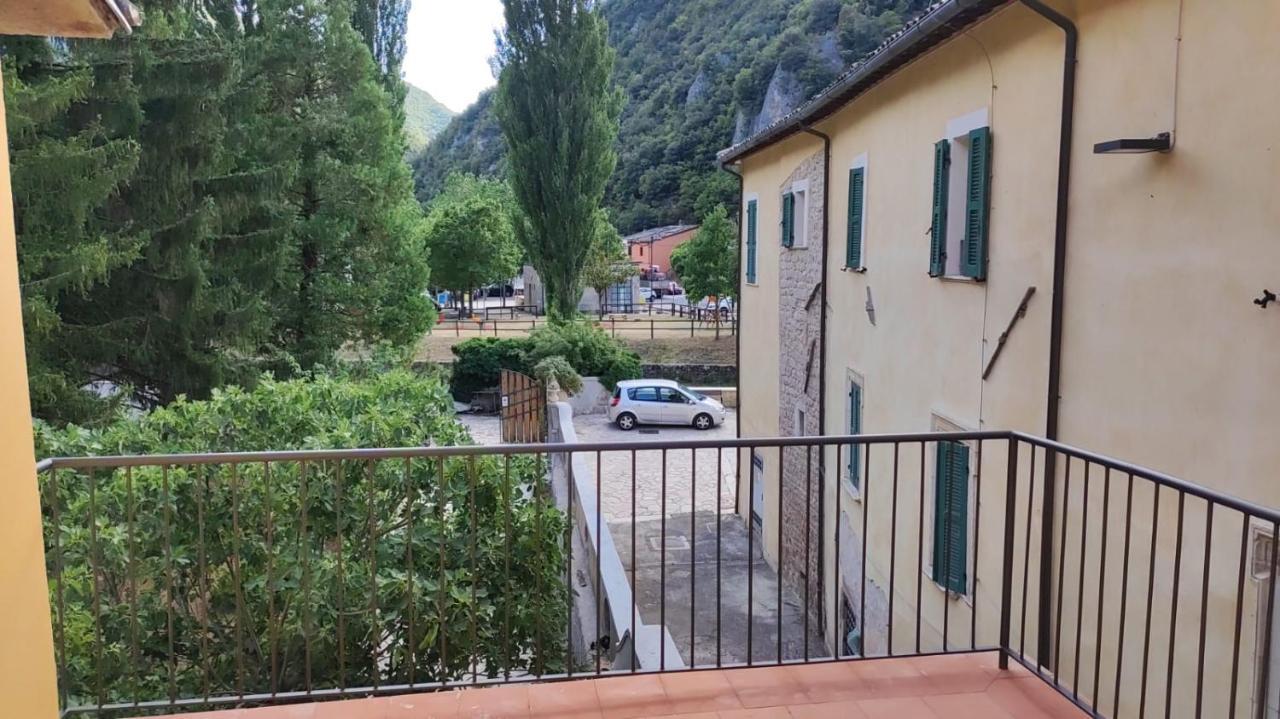 Residence il giardino sul fiume Nera Cerreto di Spoleto Esterno foto