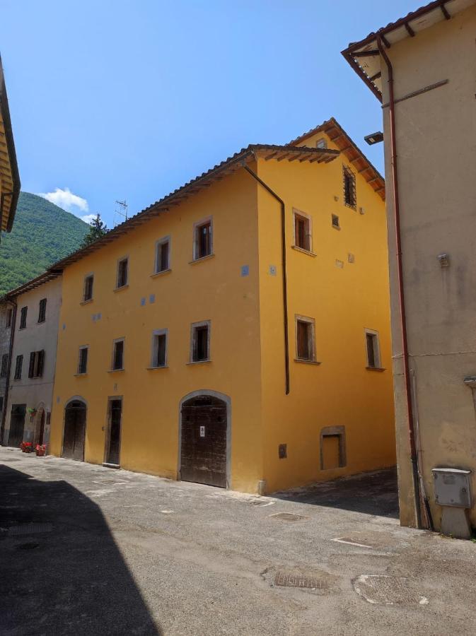 Residence il giardino sul fiume Nera Cerreto di Spoleto Esterno foto