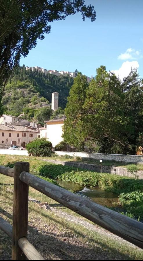 Residence il giardino sul fiume Nera Cerreto di Spoleto Esterno foto