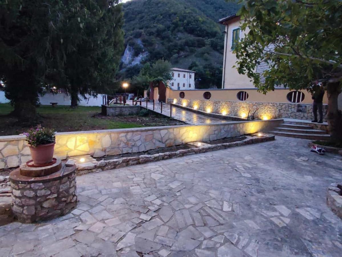 Residence il giardino sul fiume Nera Cerreto di Spoleto Esterno foto