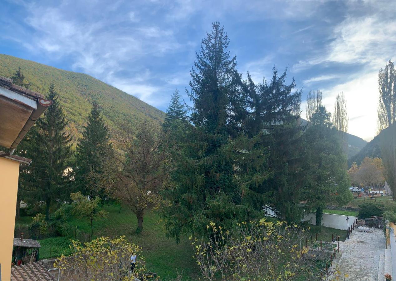 Residence il giardino sul fiume Nera Cerreto di Spoleto Esterno foto