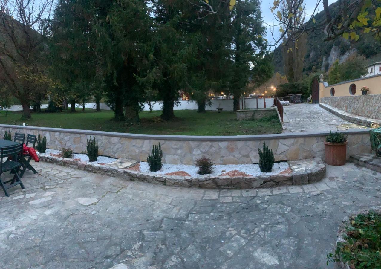 Residence il giardino sul fiume Nera Cerreto di Spoleto Esterno foto