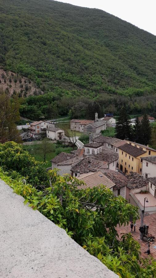 Residence il giardino sul fiume Nera Cerreto di Spoleto Esterno foto